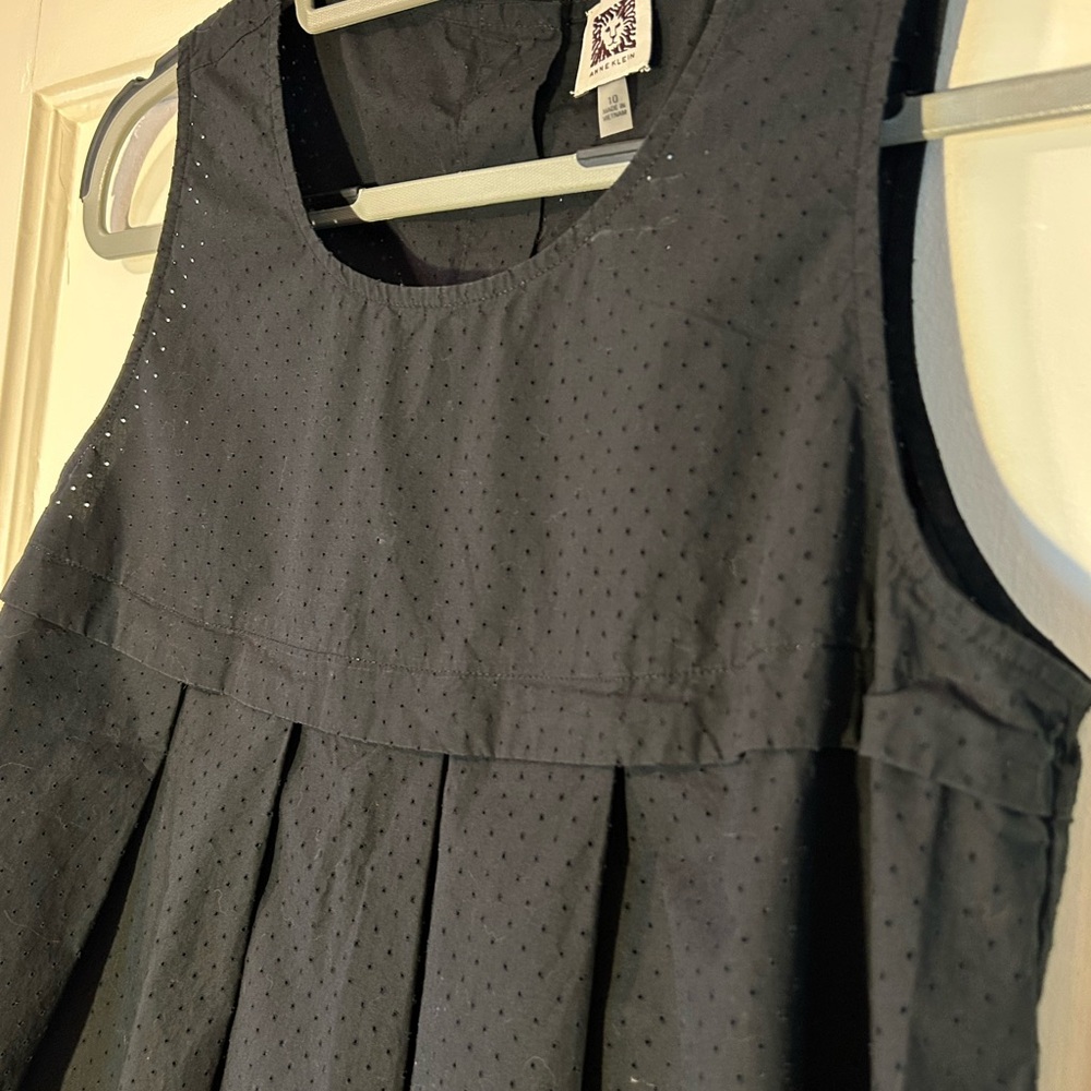 Anne Klein Black Pleated Sleeveless Scoop Neck Blouse